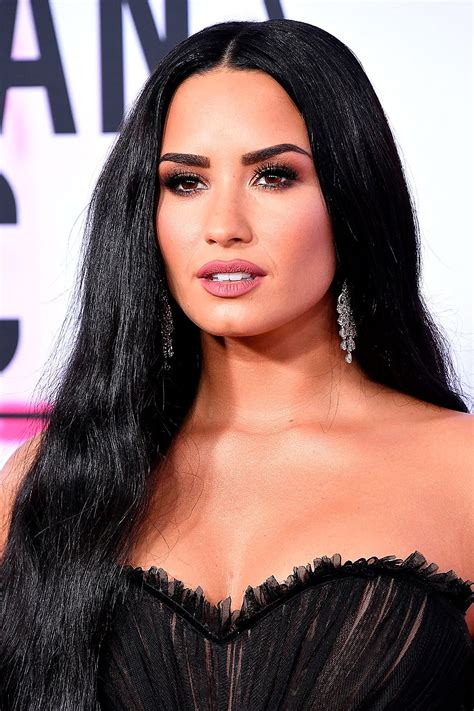 Demi Lovato .